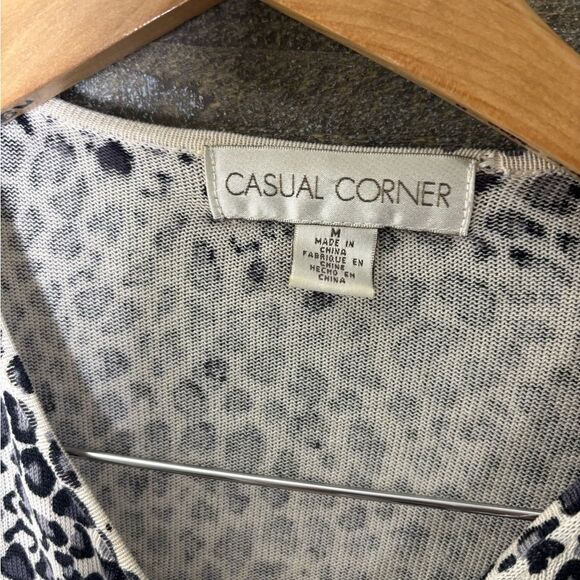 Casual Corner med 70% silk cotton Animal cheetah Print cardigan button Sweater - Picture 2 of 4